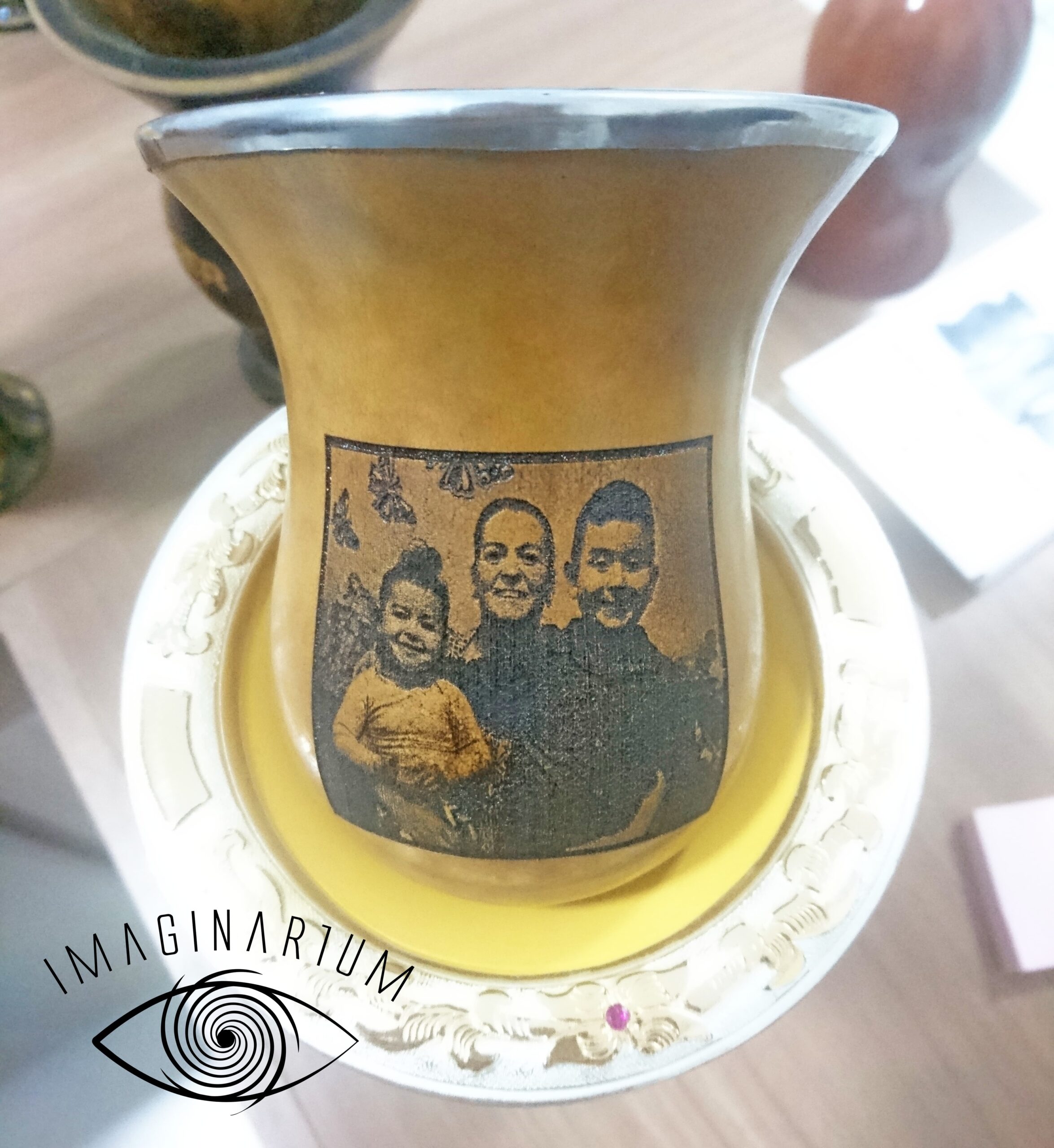 CUIA DE CHIMARRÃO PERSONALIZADA A LASER COM FOTO DE FAMÍLIA